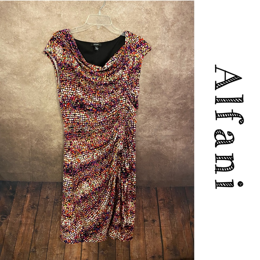 Alfani~Brazil rio dots multi-color stretch dress w/rouching~Women’s size 16~EUC